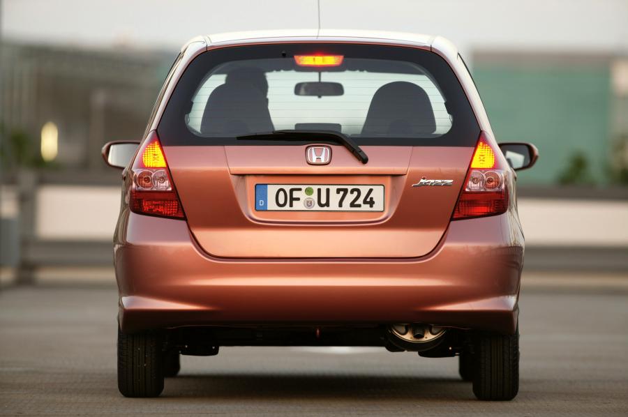  Honda Jazz 2005 года  (фото 21 из 29)